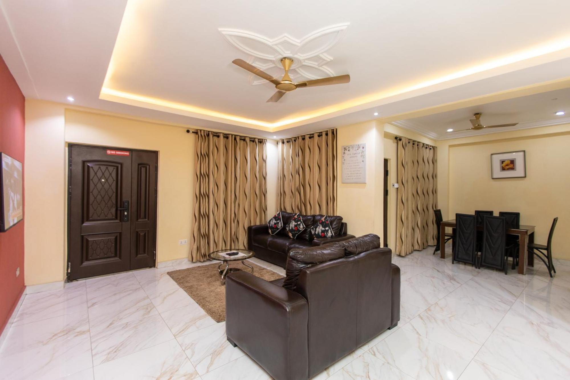 Washington Apartments - Just 25Mins Drive From The Airport Kwashieman Eksteriør billede